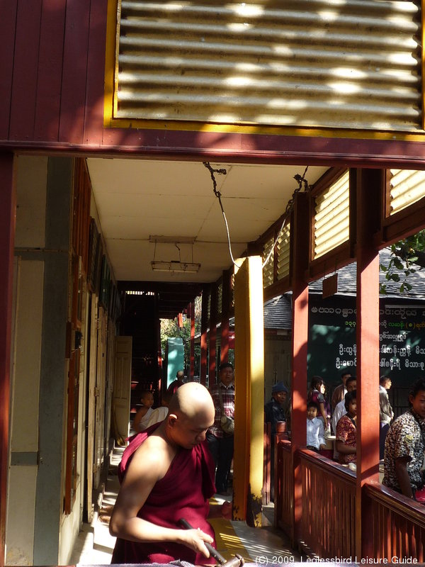 Mahagandayon Monastery20